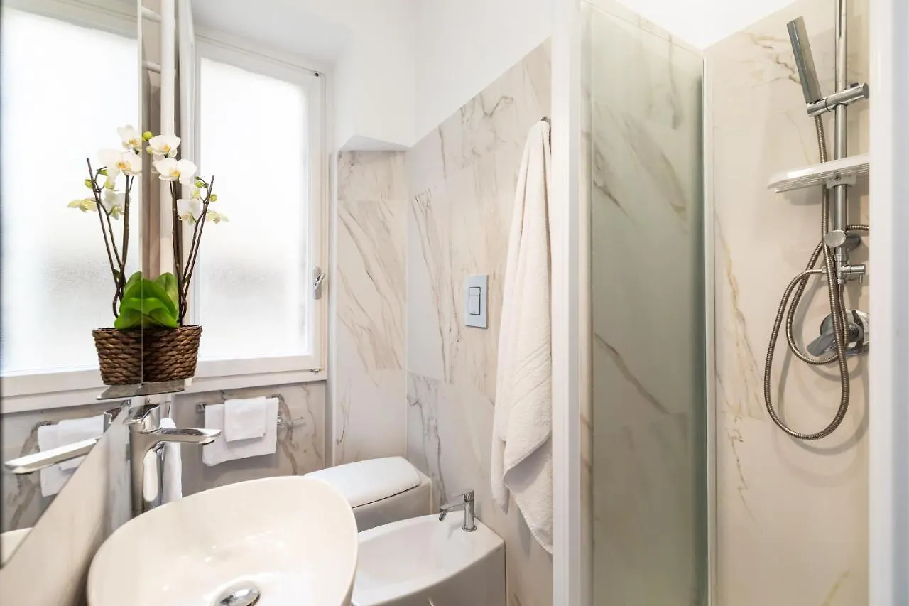 Guest house Circle Piazza Di Spagna 60 Suites Collection Rome Italy